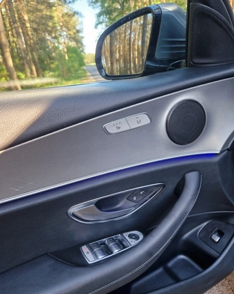 Mercedes-Benz Klasa E cena 121900 przebieg: 95000, rok produkcji 2017 z Skórcz małe 232